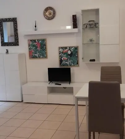 Anna'S Home 1 *